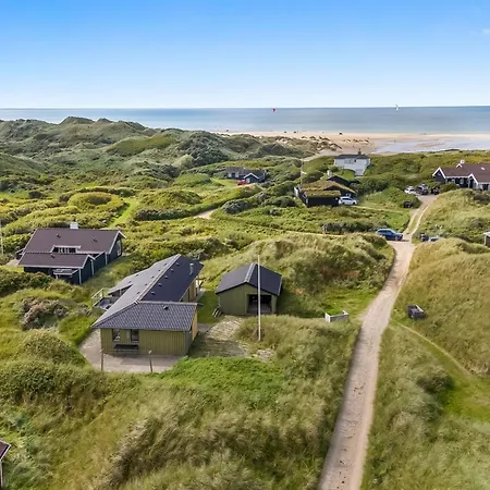 Myrna - 250m From The Sea By Interhome